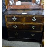 An 18c walnut cross banded small chest of two short over two long drawers est: £100-£150