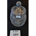 An excellent quality cut glass lidded biscuit barrel est: £20-£40 (F13)