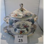 A large Staffordshire soup tureen cover and stand est: £25-£45 (A3)