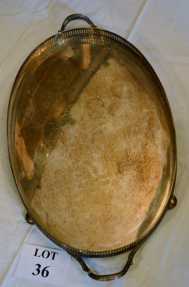 An oval silver plated galleried tray est: £30-£50 (G3)