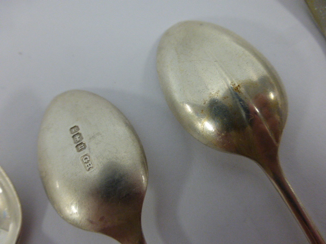 A set of five silver teaspoons, hallmark - Image 2 of 3
