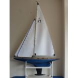 Remote Controlled Kit built Model Yacht "Endeavour" Amati 1/35 scale J class 1934 America`s Cup