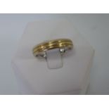 Gent's 18ct gold wedding band, size U/V, 7.