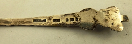 LEVI & SALAMAN A SILVER AND ENAMELLED COMMEMORATIVE SPOON for Table Bay and Table Mountain, Cape - Image 4 of 4