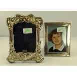 CARRS OF SHEFFIELD LTD. A LATE 20TH CENTURY SILVER MOUNTED PHOTOGRAPH FRAME, with bound reeded edge,