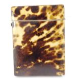 A VICTORIAN TORTOISESHELL VISITING CARD CASE having top opening with blue interior, 10.5cm x 80mm