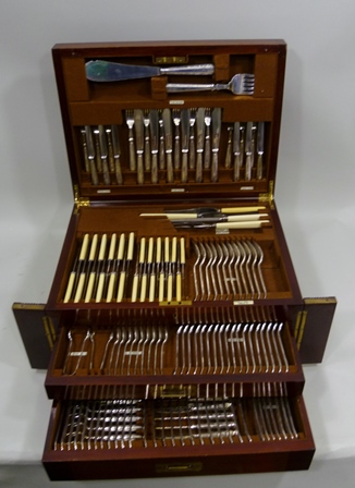 A MAPPIN AND WEBB MAHOGANY CANTEEN OF PLATED FLATWARE, the case with brass side carrying handles, - Image 8 of 8