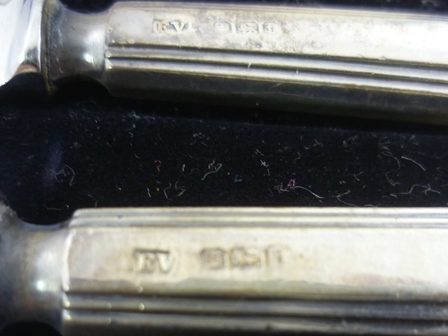 JAMES DEAKIN & SONS (JOHN & WILLIAM F. DEAKIN) A LATE VICTORIAN SET OF SIX SILVER TEASPOONS, with - Image 3 of 4