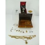 A SELECTION OF COSTUME JEWELLERY to include a fancy curb neck chain with hardstone reverse cut seal,