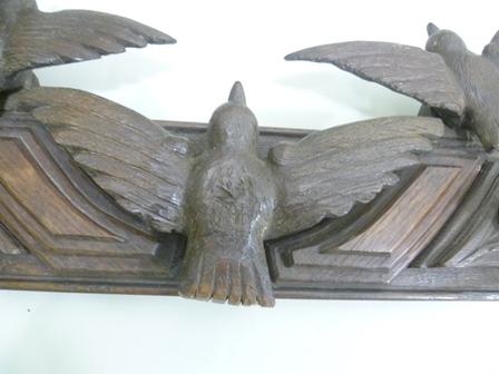 A BLACK FOREST CARVED OAK WALL BRACKET with birds in flight decoration, c1890, 74cm wide - Image 4 of 4