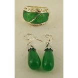 A PAIR OF JADE AND SILVER COLOURED METAL DROP EARRINGS, together with a matching RING stamped .