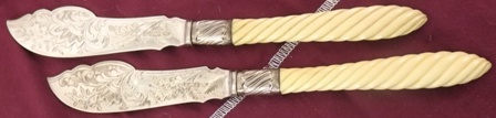 ARTHUR PRIESTLEY & CO. A PAIR OF SILVER BLADED BUTTER KNIVES, having chased decoration with ivory - Image 3 of 8