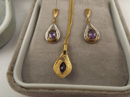 A 9CT GOLD SUITE, comprising pendant and a pair of drop earrings, each with diamond and amethyst, - Image 4 of 5