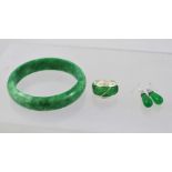 A SILVER COLOURED METAL AND JADEITE SET DRESS RING, together with a PAIR OF DROP EARRINGS, similar