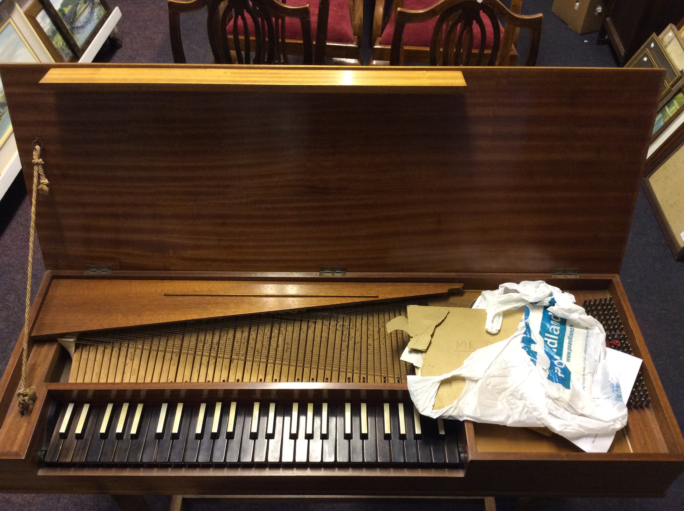 A clavichord.