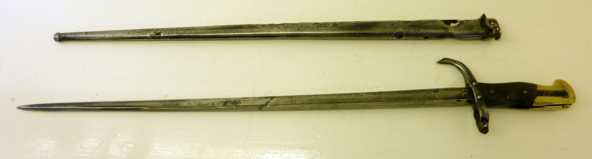 A Victorian 1845 pattern Sword for Indian Service, the engraved blade and brass hilt both - Image 3 of 4
