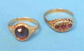 Two 18ct gold dress rings, ring size S and O.