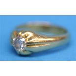 An 18 ct gold Gentleman's diamond solitaire signet ring, round brilliant cut, 0.75 ct, Si 2, j