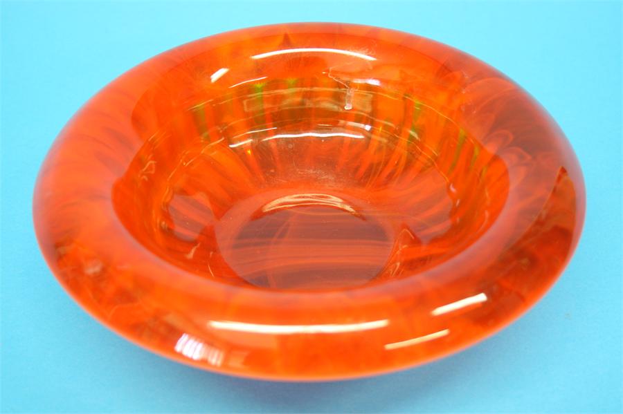 A rare Davidsons orange cloud glass circular shallow bowl.  20 cm diameter - Image 4 of 4