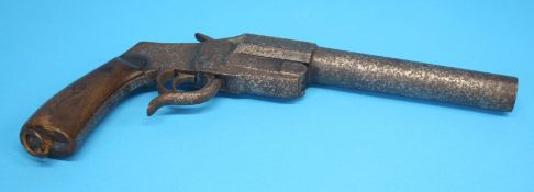 A large Very pistol.  36 cm long