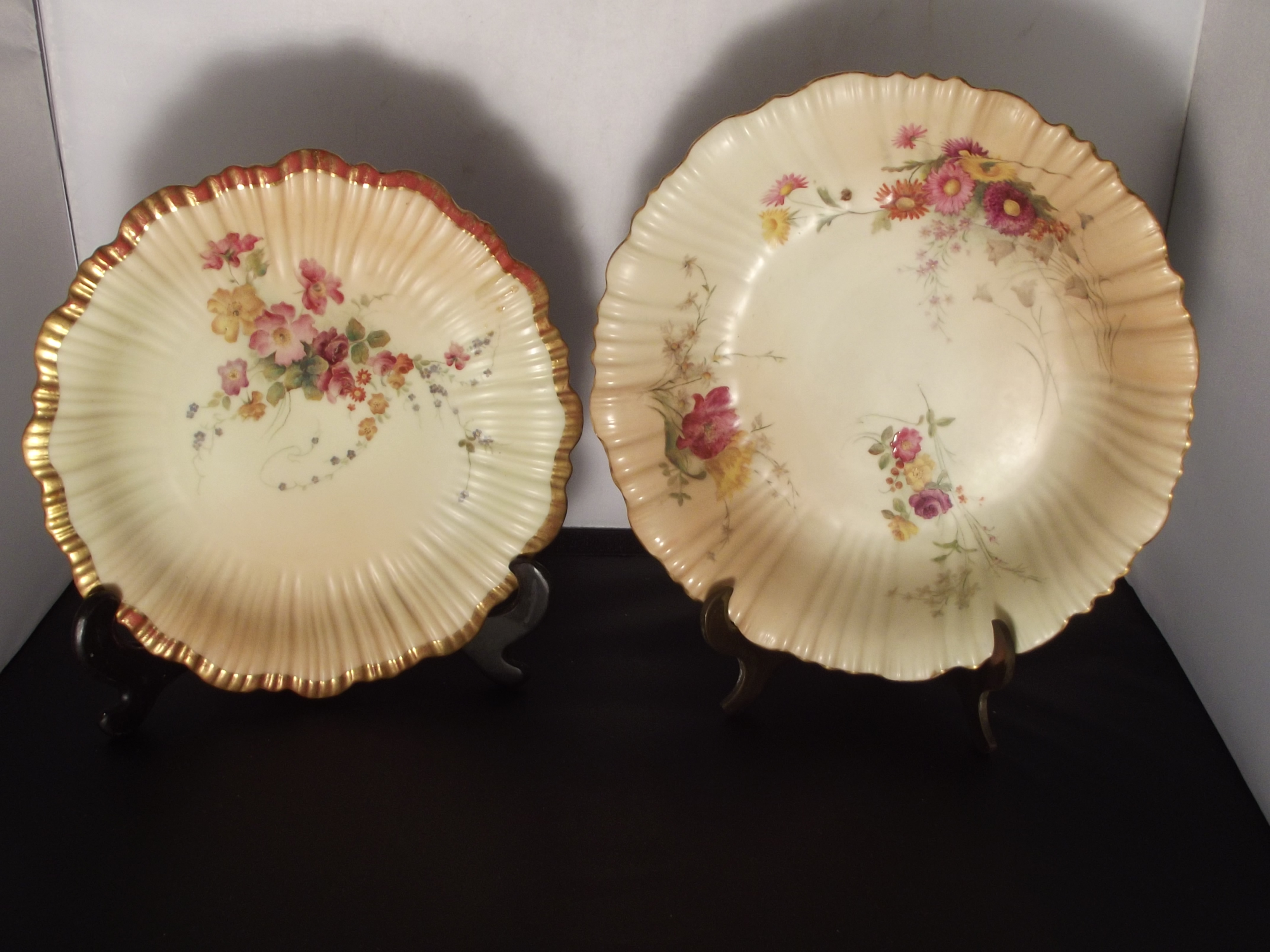 A Royal Worcester plate, pattern no 1416, and a Royal Worcester bowl (hair line crack) pattern no