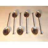 A set of 6 silver tea spoons, Cooper Brothers, Sheffield 1924. Total weight 51 grams