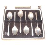 A cased set of six silver tea spoons, Birmingham 1941. Total weight 68 grams