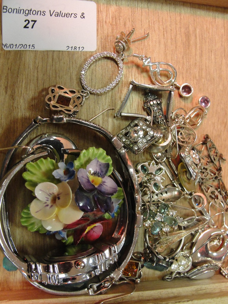 A quantity of modern silver stone set ea