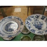 Two 17th century Chinese blue and white