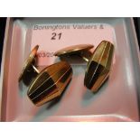 A pair of 8ct gold cufflinks