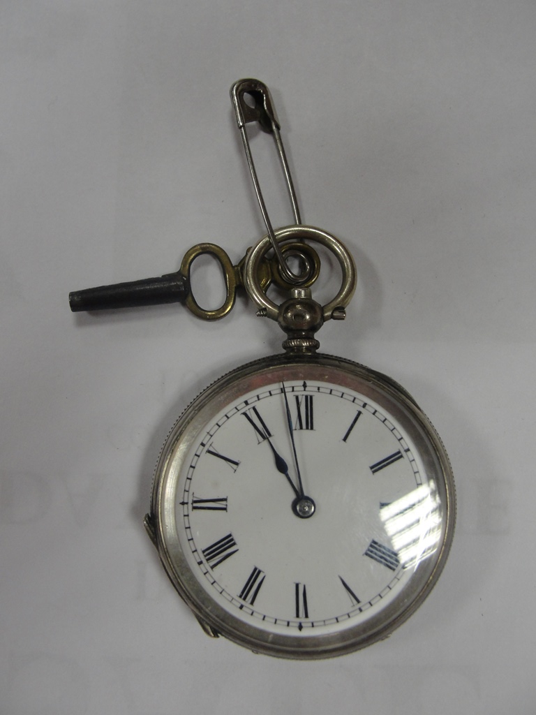 A small silver pocket watch - Image 2 of 2