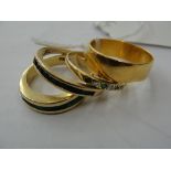 Four gold rings to inc a 22ct example
