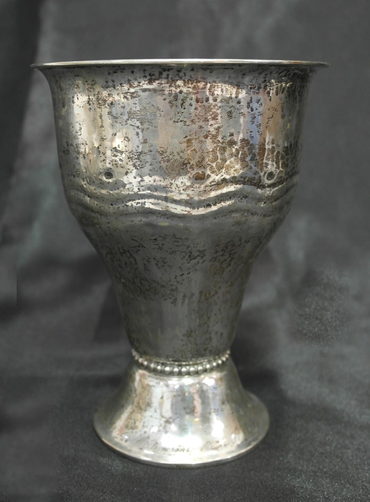 A silver vase by K Anderson: approx weight 14 oz