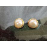 9ct and Pearl earrings