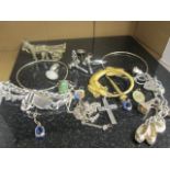 A quantity of silver dress jewellery to inc heavy gentlemens bracelets,