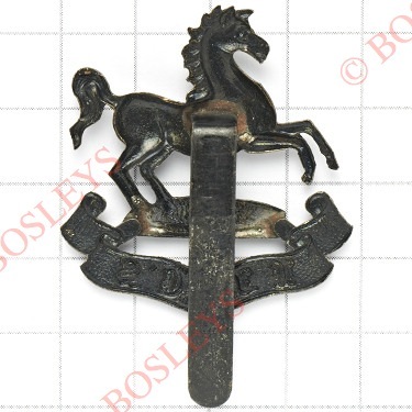 5th Bn. The King’s Regiment (Liverpool) blackened brass post 1926 cap badge.Die-stamped. (KK 2357) - Image 2 of 2