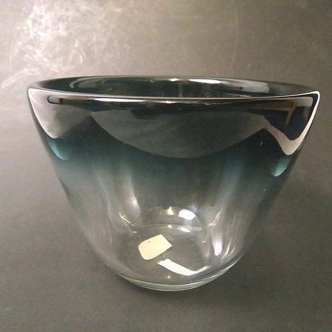 Bengt Orup designed for Johansfors glass, Sweden, a two tone glass bowl circa 1950, engraved