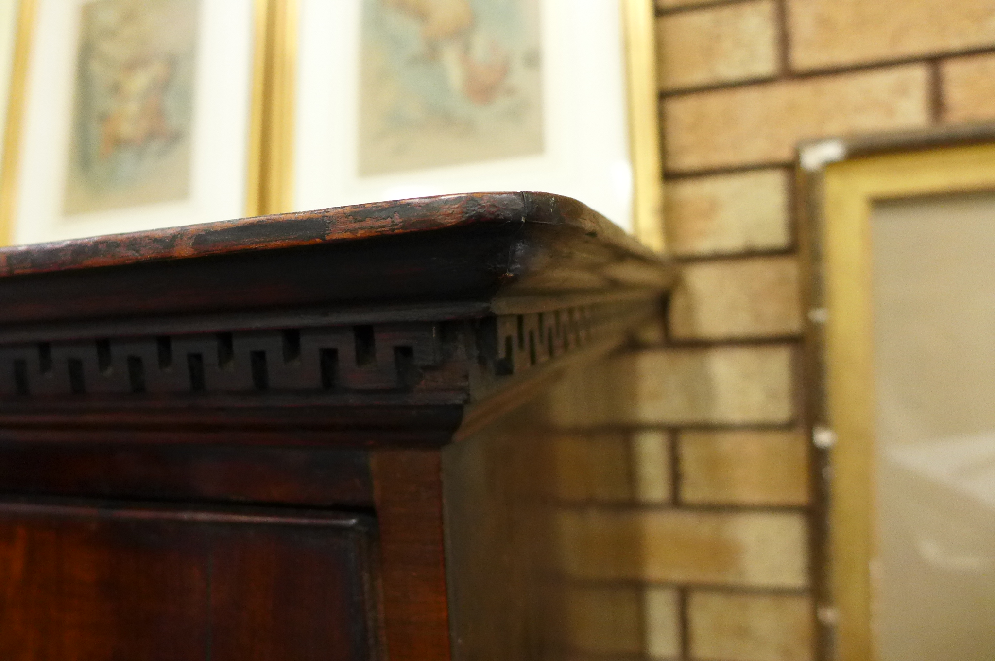 An 18th Century mahogany Chest on Chest of six long graduated drawers with Greek key frieze and - Image 4 of 8