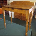 A Small Pine Wash Stand Table with Single Drawer on Turned Legs.