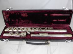 A Buffet Copper Scale Flute, in the original presentation box nr 670290.