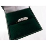 A Lady's 18 ct White Gold and Illusion Set Diamond Ring, Ring Size N, approx 1.9 gms