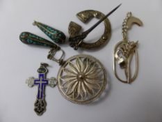 Miscellaneous Silver Jewellery including a Celtic Pin Brooch with Glasgow hallmark dated  1916, a