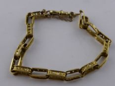 A Lady's Yellow 14 ct Gold Bracelet approx 11 gms.