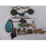 Miscellaneous Antique Jewellery, including silver filigree brooch in the form of a shoe, gold and