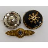 A Collection of Miscellaneous Jewellery including a tortoiseshell inlaid button brooch, silver