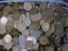 A Box of Miscellaneous GB Copper Coins, including pennies, half pennies etc., approx 29 kg.