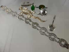 A Collection of Miscellaneous Silver Jewellery, including horseshoe filigree bracelet, lizard