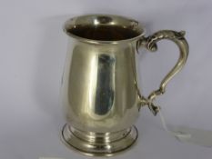 A Gentleman's Solid Silver Tankard, Sheffield hallmark, m.m GH dated 1943, approx 320 gms