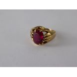 A Gentleman's 9 ct Gold Pink Solitaire Synthetic Ruby/Spinel Ring, size Q, approx 5 gms.