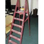 WOODEN STEP LADDER